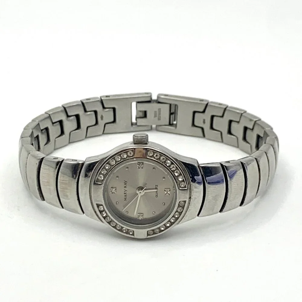 Mary Kay Silver Tone Watch Crystal Bezel 6.5" Wrist New Battery - Picture 3 of 15